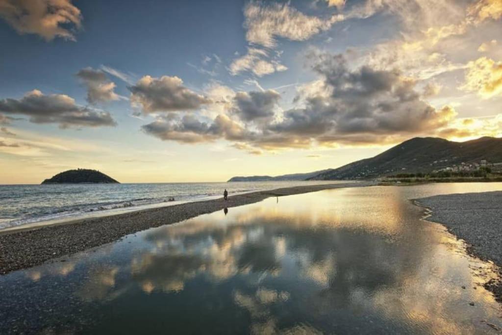 Ampio Appartamento Per 9 Persone A Pochi Passi Dal Mare Albenga Extérieur photo